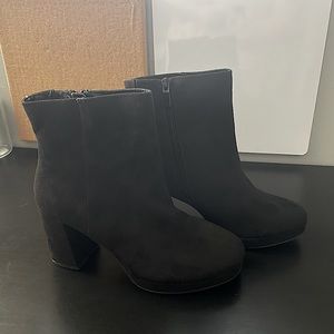 TORRID Suede Boots // NWOT // Size 8